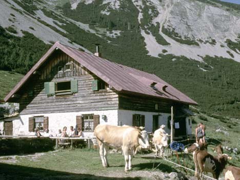 Hochmiesing - Malerische Bergwelt und markante Gipfel, Herbke