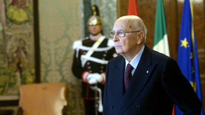 Italiens Staatspräsident Napolitano: Italiens Staatspräsident Napolitano kurz vor dem Empfang des spanischen Königspaares in Rom am 19. November.