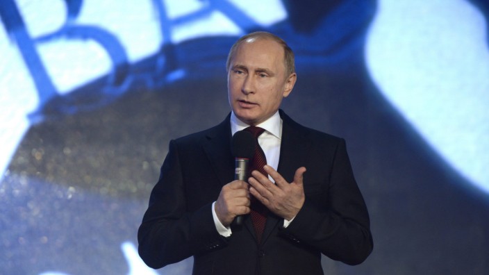 Vladimir Putin attends Russian Geographical Society Awards ceremo