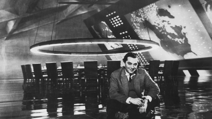 Film-Architektur von Ken Adam: Was immer sein Zeichenstift zu Papier brachte - für das Kino wurde es tatsächlich gebaut. Ken Adams Skizzen für den berühmten "War Room" aus Stanley Kubricks "Dr. Strangelove".