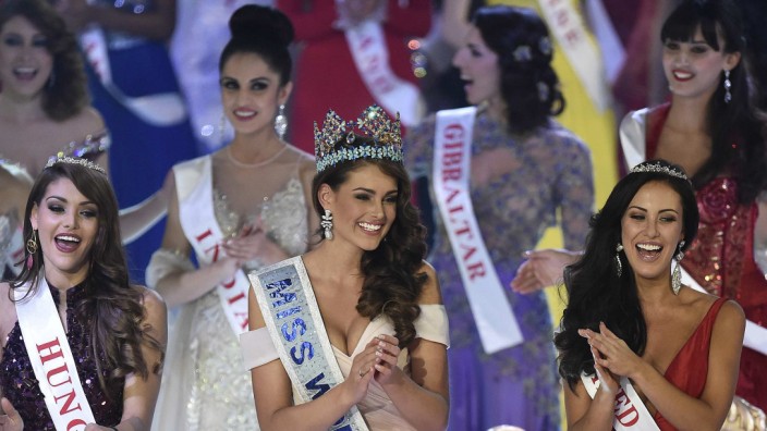 Strauss of South Africa is crowned Miss World 2014 at the ExCel Centre in east London