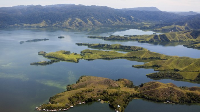 Inselstaat Papua-Neuginea: Papua-Neuguinea besitzt eine üppige Natur und eine Sprachenvielfalt. Mehr als 800 Sprachen sind in dieser Region dokumentiert.