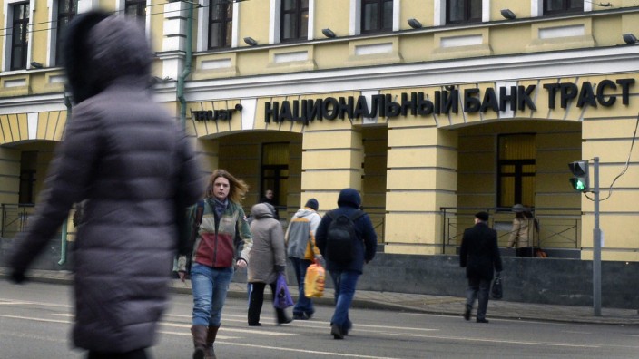 Rubel-Krise: Eine Filiale der Trust Bank in Moskau