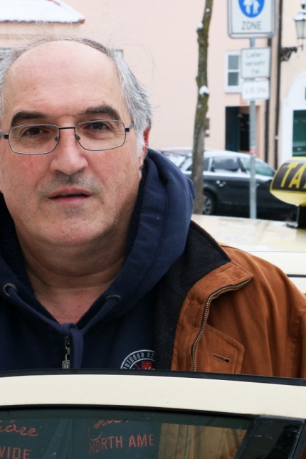 Anruf-Sammeltaxi-System: Alexandros Brachos, Vorsitzender der Taxivereinigung, kritisiert das neue Ast-System.