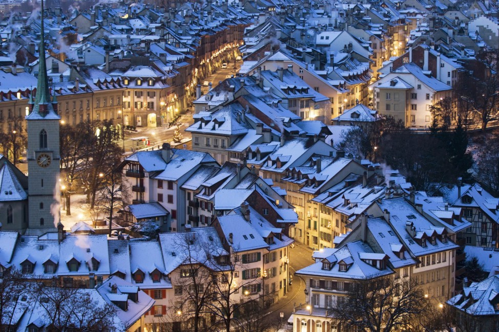 Winter-Idylle im verschneiten Bern, Schweiz