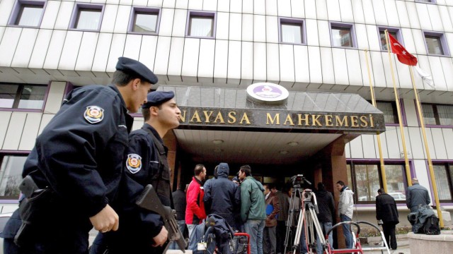 Türkisches Verfassungsgericht eröffnet Verbotsverfahren gegen AKP