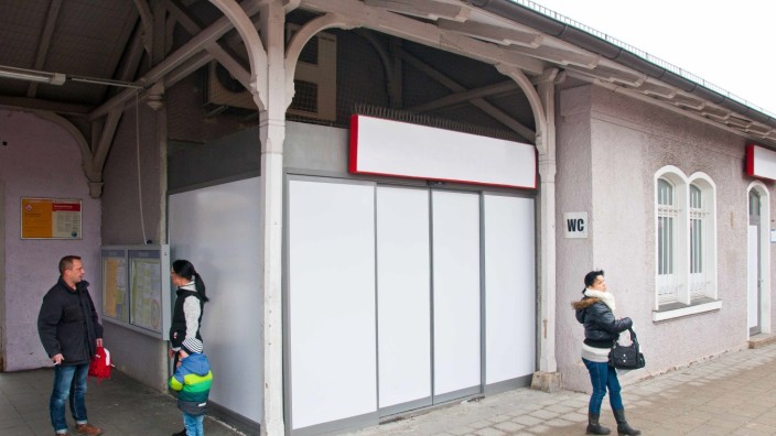 Nach fünf Jahren Pause: Alles fest verrammelt: 2015 wurde der Bahnhofskiosk in der Kreisstadt geschlossen.