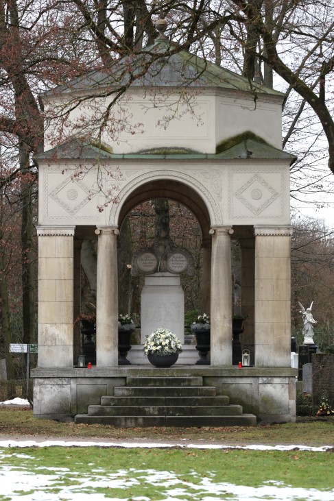 Grab von Rudolph Moshammer auf dem Ostfriedhof in München, 2015