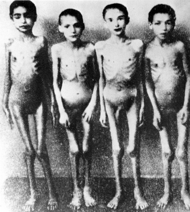 Abgemagerte Kinder im KZ Auschwitz-Birkenau