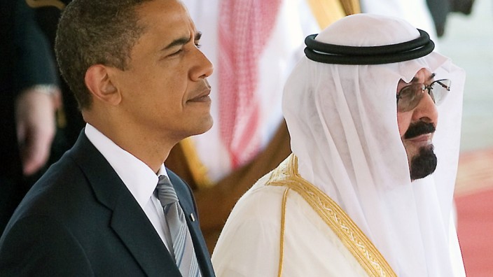Saudi-Arabien und Amerika: Seite an Seite: US-Präsident Barack Obama und der saudische König Abdullah 2009 bei einer Zeremonie in Riad.