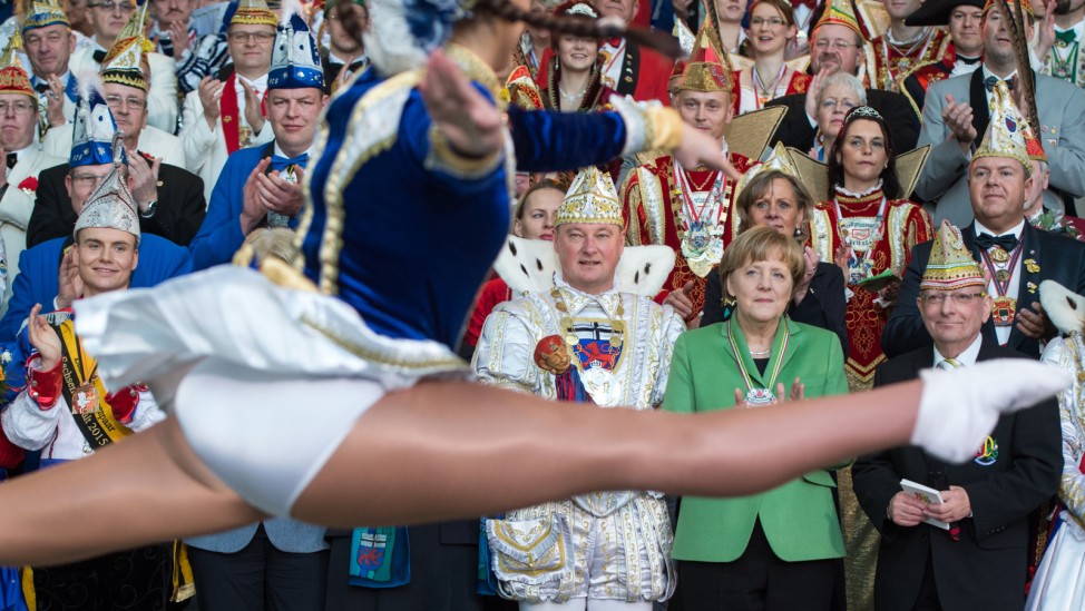 Merkel empfängt Karnevals-Prinzenpaare