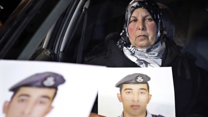 Islamischer Staat: Vergebliche Bitte um Gnade: die Mutter des Piloten in Amman.