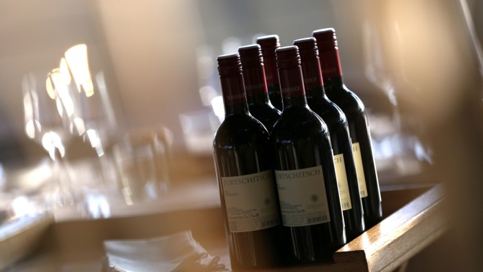 Il Mulino: Ein Glas Rotwein passt immer zu den Gerichten im Il Mulino.