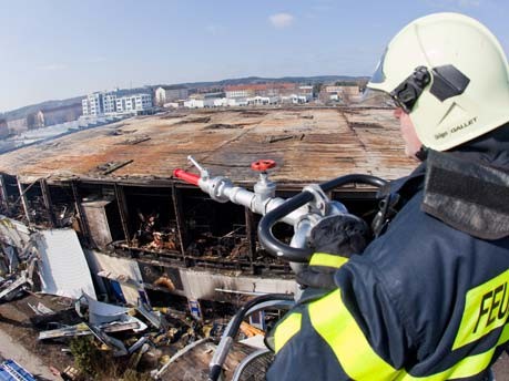 Millionenschaden bei Großbrand in Einkaufszentrum von Eisenhüttenstadt;dpa