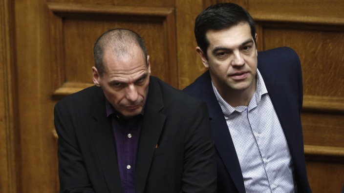 Griechenlands Hilfsprogramm: Die EU kann kurzfristig weniger Druck auf Griechenlands Premier Alexis Tsipras (r.) und seinen Finanzminister Yanis Varoufakis machen, als es scheint.