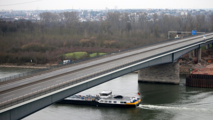 Schiersteiner Brücke gesperrt