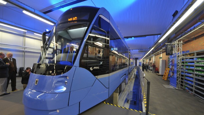 Straßenbahnen in München: Im November 2013 hat die MVG die neuen "Avenio"-Trambahnen aus der T-Reihe vorgestellt.