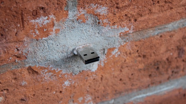 USB-Stick Dead Drops