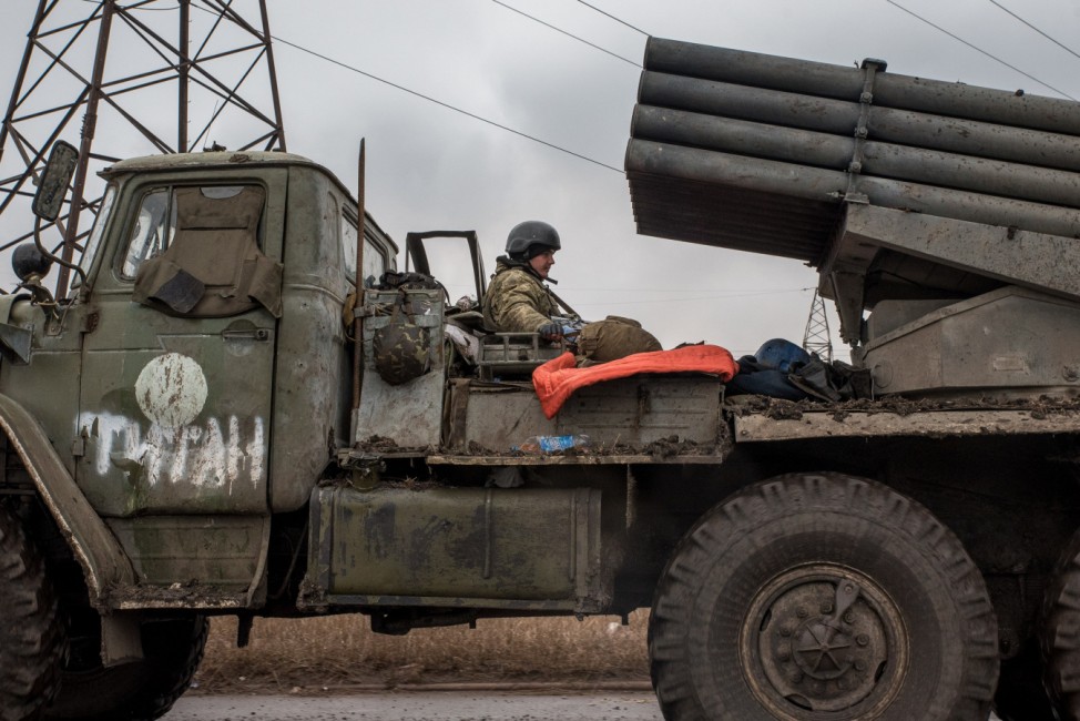 Ukraine withdraws heavy weapons