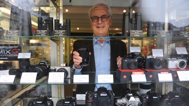 Einzelhandel in München: 44 Jahre lang hat Heinz Reiter Kameras und vieles mehr verkauft. Ende des Monats gibt er sein Geschäft im Rathaus auf - aus Altersgründen.