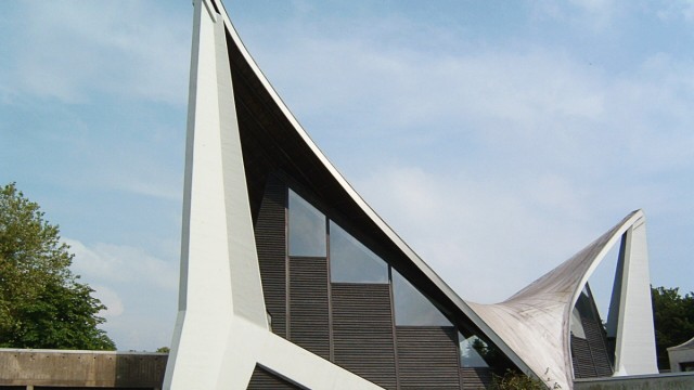 Zum Tod des Architekten Frei Otto: Die St.-Lukas-Kirche in Bremen entwarf Frei Otto in den Sechzigern zusammen mit Carsten Schröck.