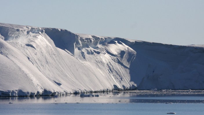 Klimaforschung: Der Totten-Gletscher könnte ins Rutschen geraten, warnen Forscher.