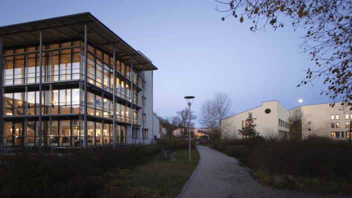 Universität in Passau: Die Idylle an der Universität Passau ist gestört. Schuld daran ist die Debatte um die Zukunft der Hochschule unter dem Stichwort "Technik Plus".