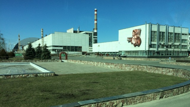 Atomruine von Tschernobyl: Sowjetische Kunst prangt an der Wand des einstigen Verwaltungsgebäudes