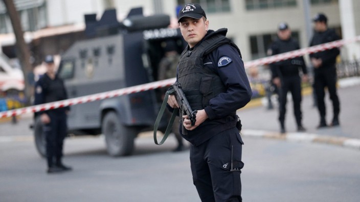 Attack to Police headquarter in Istanbul