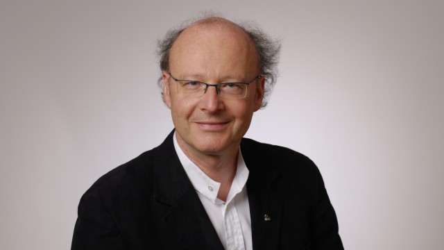 Forum: "Wir sollten das Vertrauen zwischen Menschen dort lassen, wo es hingehört": Philosophieprofessor Michael Bordt.
