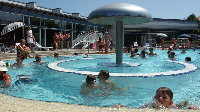 Pullach: Auch für ein neues Schwimmbad in Pullach ist Geld im Haushalt 2015 vorgesehen, da es den Gemeinderatsbeschluss gibt, ein solches zu bauen.