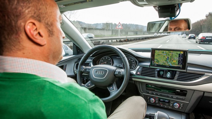 Autonome Testfahrt auf der A9 mit Audi