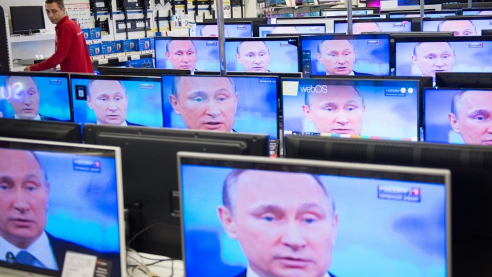 TV-Auftritt des russischen Präsidenten: Ganz viel Putin - vier Stunden lang antwortete Putin auf die Fragen aus dem Volk.