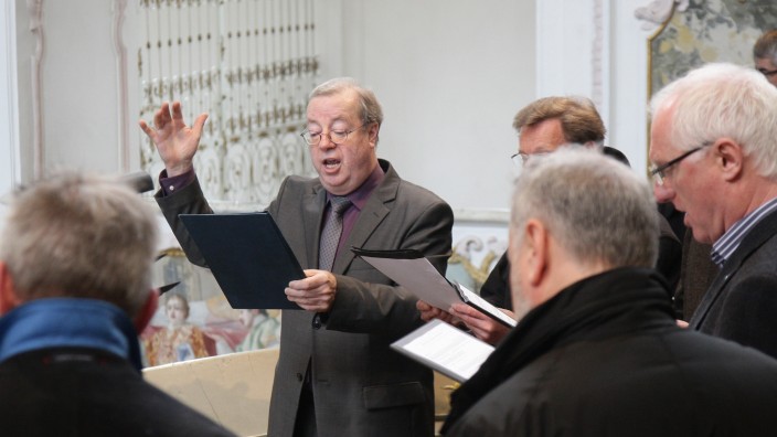 39 Jahre als Kirchenmusiker: Kirchenmusikdirektor Wolfgang Kiechle bei der Arbeit. 39 Jahre dauert sein Wirken auf dem Domberg. In einem Jahr tritt er seinen Ruhestand.