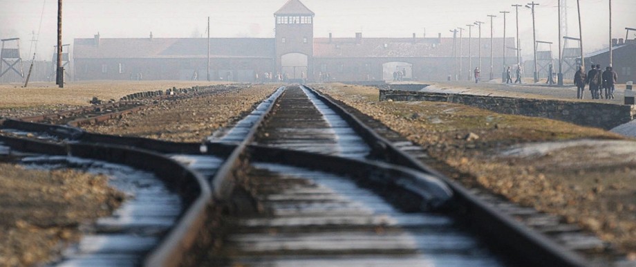 Auschwitz-Prozess gegen Oskar Gröning: Das ehemalige Tor zu Hölle: Die berüchtigte Rampe im Todeslager Auschwitz-Birkenau
