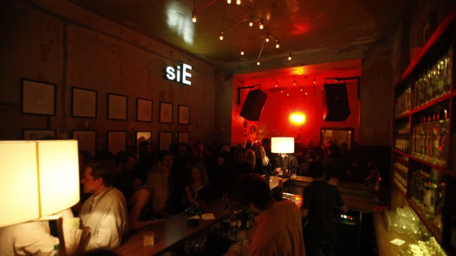 George club berlin king Club Lounge