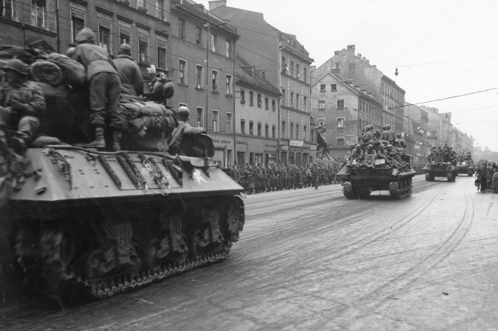 Amerikanische Panzer in München, 1945