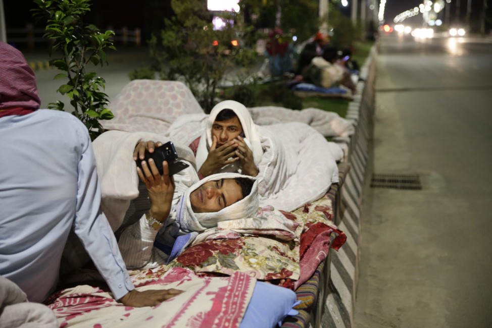 Hundreds dead in Nepal earthquake, emergency declared