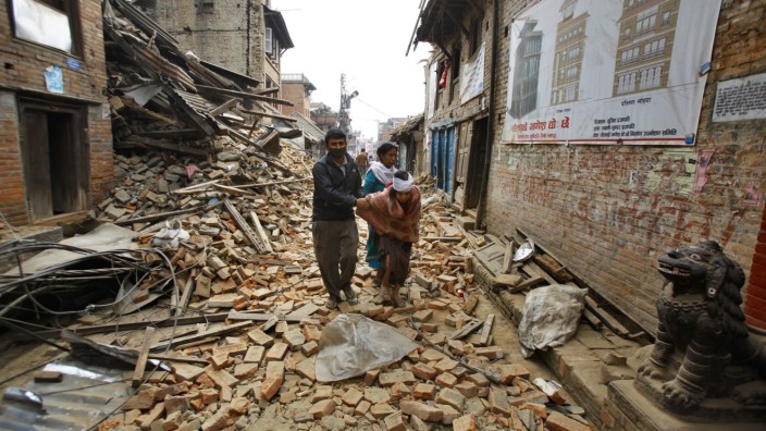Naturkatastrophe im Himalaya: Nach dem schweren Erdbeben in Nepal sind viele Häuser in Kathmandu nur noch Schutt.