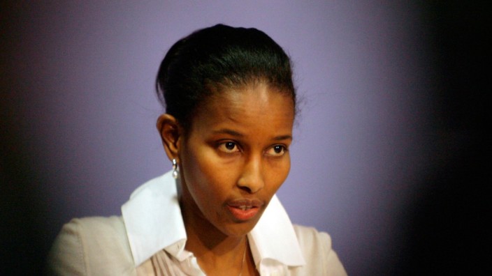Umstrittene Abgeordnete Hirsi Ali verlässt Niederlande