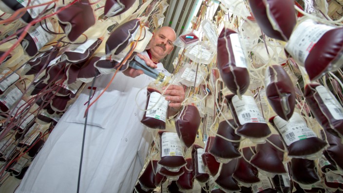 Kliniken benötigten 2012 weniger Blutkonserven