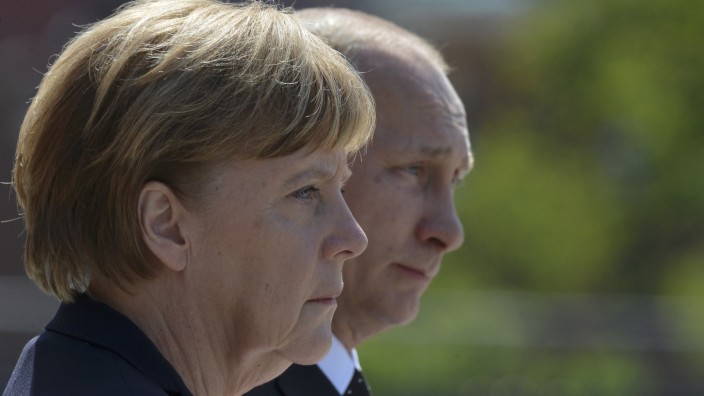 Kanzlerin Merkel und Präsident Putin in Moskau