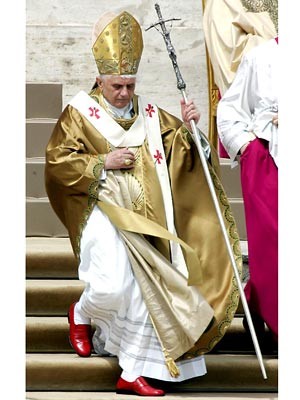 Papst, Mode