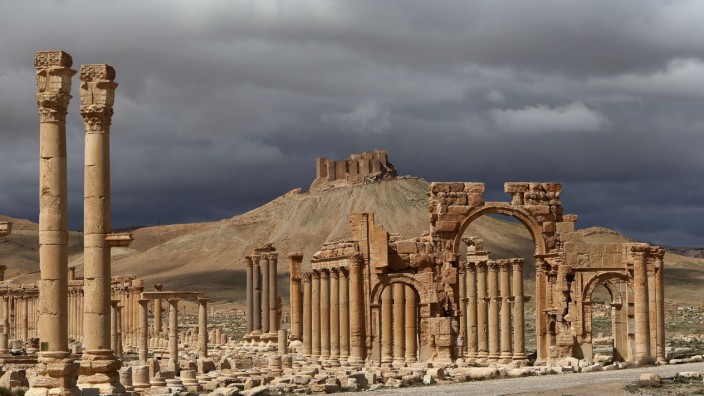 Tod des Chefarchäologen von Palmyra: Die Oasenstadt Palmyra liegt 215 Kilometer nordöstlich von Damaskus. Seit Mai kontrolliert die Gruppierung "Islamischer Staat" die Stätte.