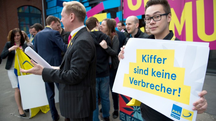 Cannabis-Protest vor FDP-Bundesparteitag