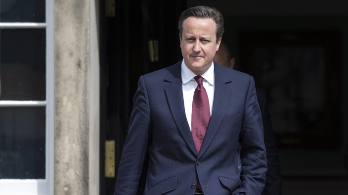 British Prime Minister David Cameron meets SNP leader Nicola Stur