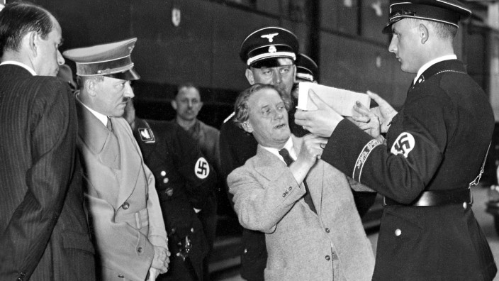 Adolf Hitler, Albert Speer und Josef Thorak in München, 1936