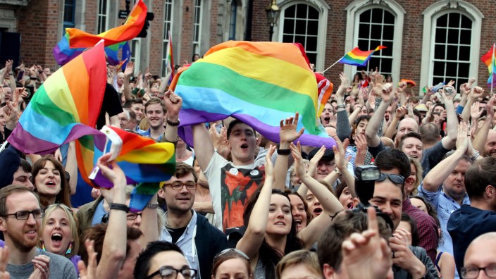 Nach Referendum über Homo-Ehe in Irland: Irland sagt Ja zur Homo-Ehe: In Dublin bejubeln die Unterstützer das historische Ergebnis des Volksentscheids.