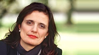 Interview mit Iris Radisch: Iris Radisch und ihr Buch über die Familie: "Die Schule der Frauen. Wie wir die Familie neu erfinden.", DVA.