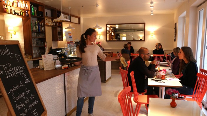 Bar Stenz: Es sieht aus wie ein Café, kann aber mehr: das vor wenigen Monaten eröffnete Stenz in Sendling.